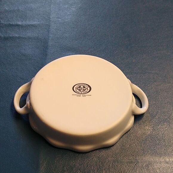 Cordon Bleu Bakeware White Ceramic Dish with Blue Trim - Picture 2 of 4